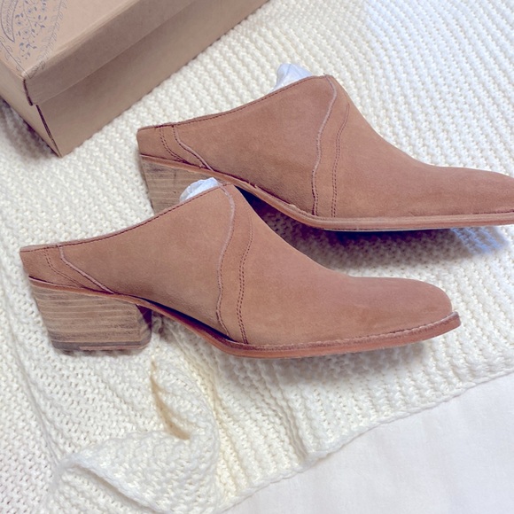 Free People Mule - Picture 3 of 8